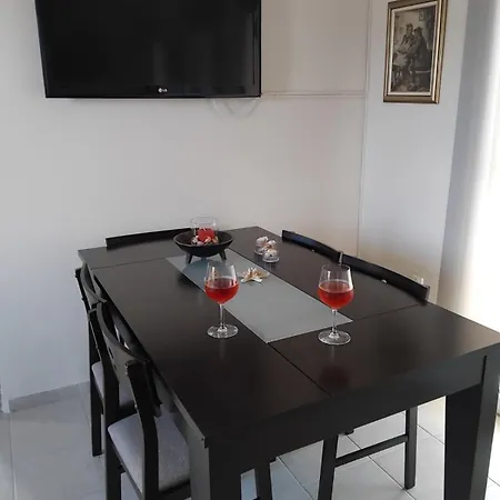 Andros Country Holiday home Makrotandalon